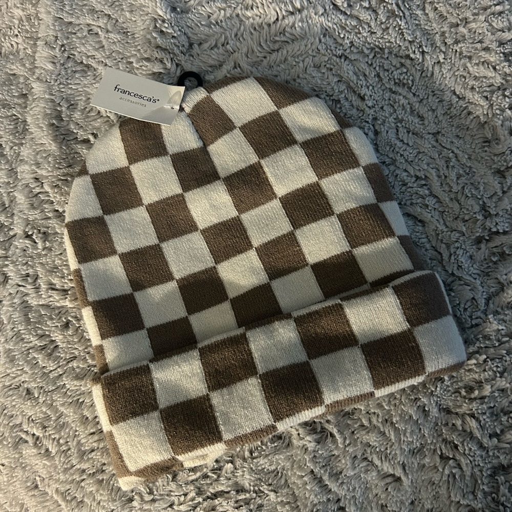 NWT Francesca’s Checkered Beanie